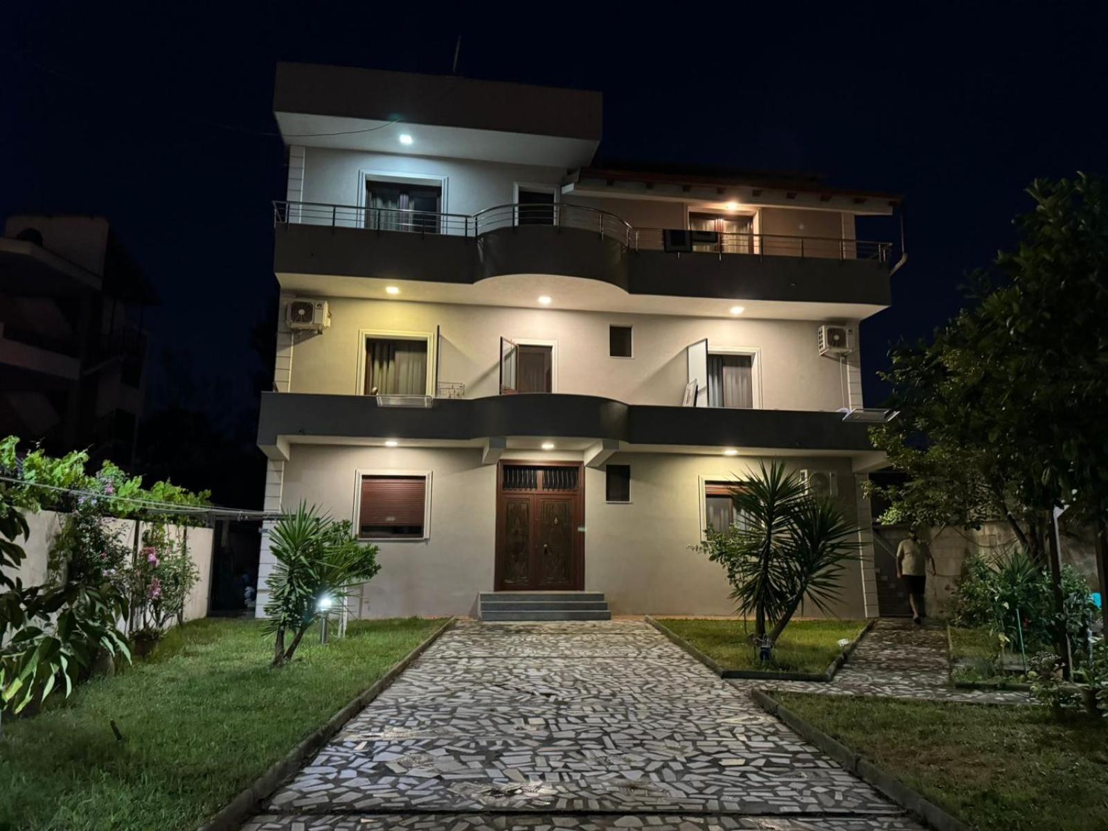 Melas Villa Драч Екстериор снимка
